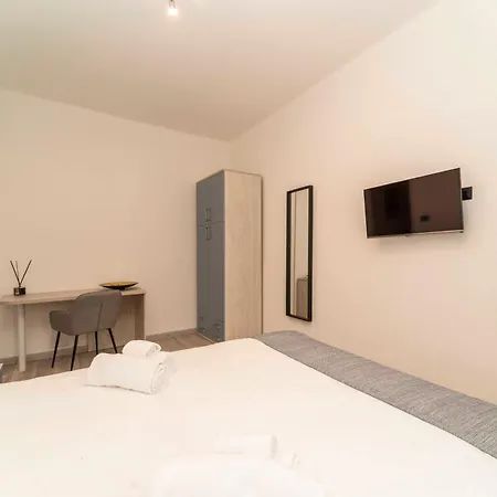 1 Homely - 50 Mt Dalle Molinette, 300 Mt Da Metro Spezia, 1k M Da Lingotto Fiere * Turin
